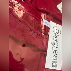 Nuggles Women's 3/4 brick Red Short Sleeve Tee